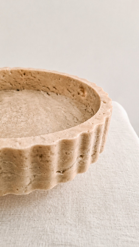 ظرف سنگ طبیعی دورشیار پایه دار