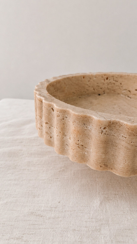 ظرف سنگ طبیعی دورشیار پایه دار